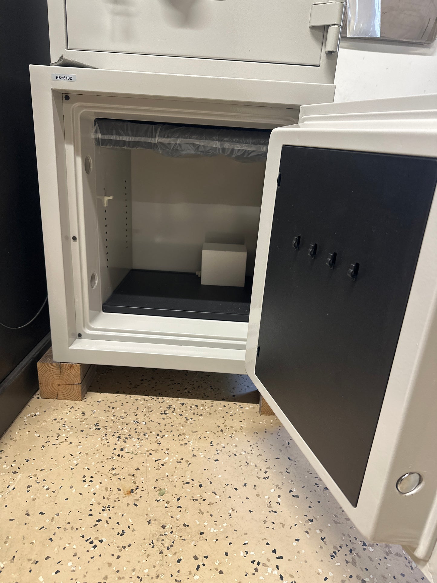 Hollon Home Safe HS-610D