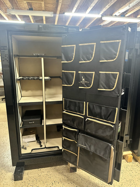 Liberty Magnum/ National Security 25 | Black gloss, brass hardware, Elock