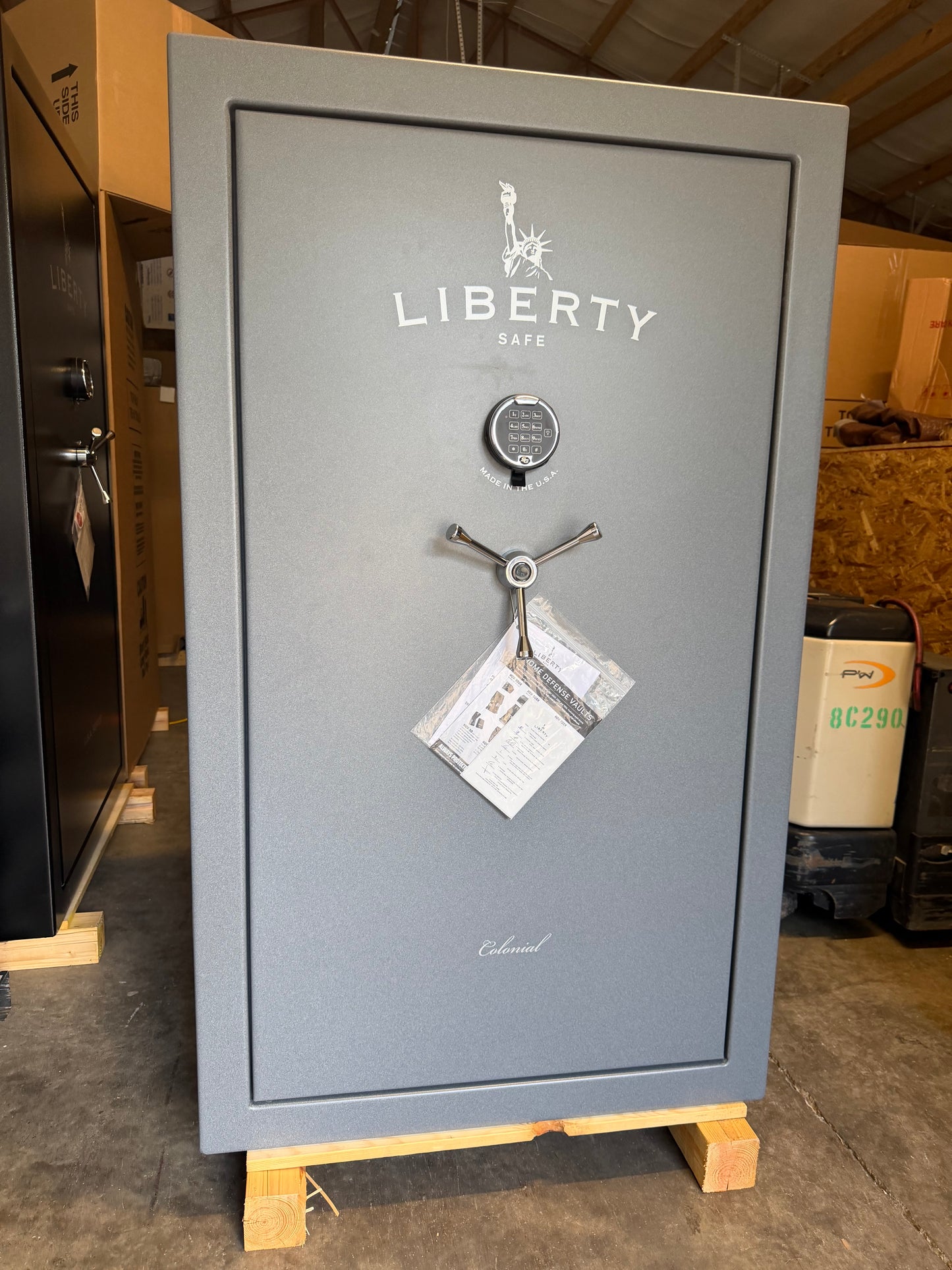 Liberty Colonial 30 Gun Safe| Granite Textured