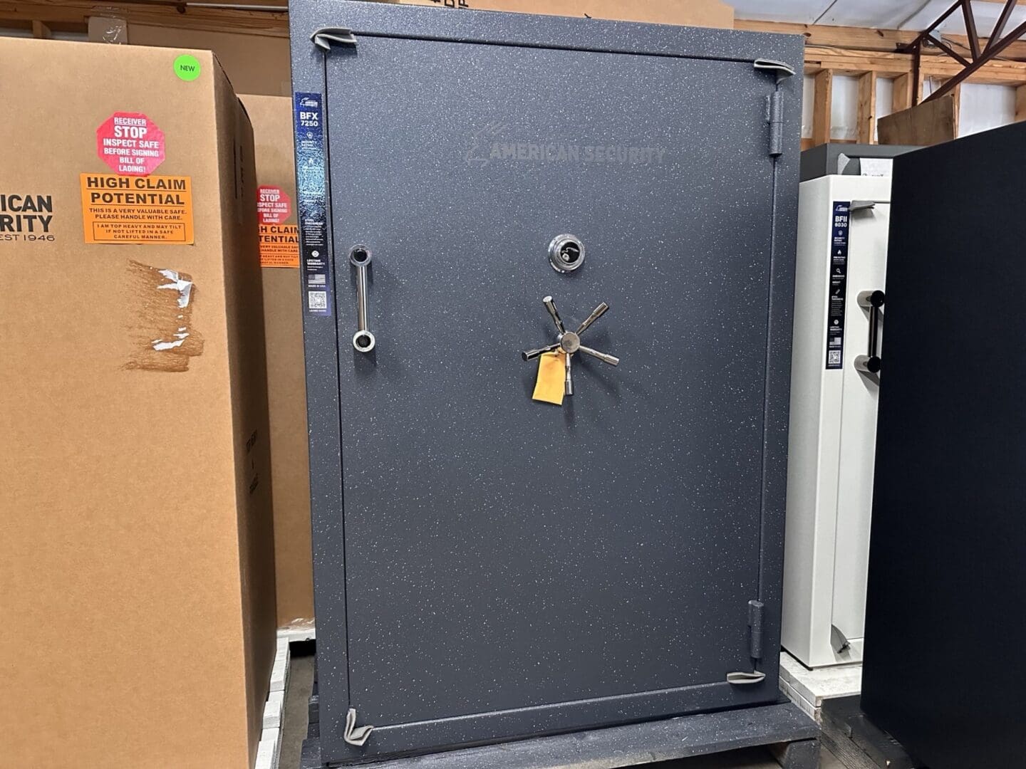 AMSEC BFX7250 Textured Granite, mechanical lock image 1