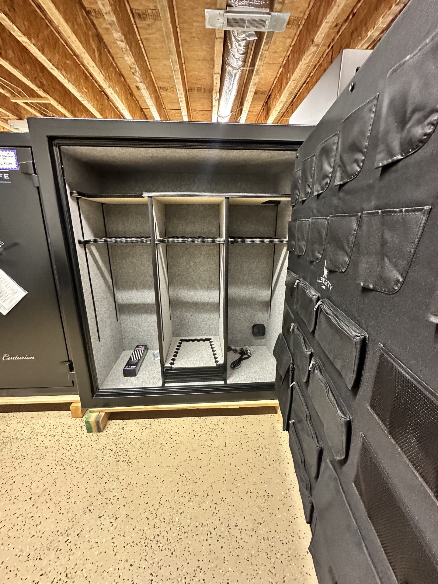 Liberty Collector Series Gun Safe | Black, Elock