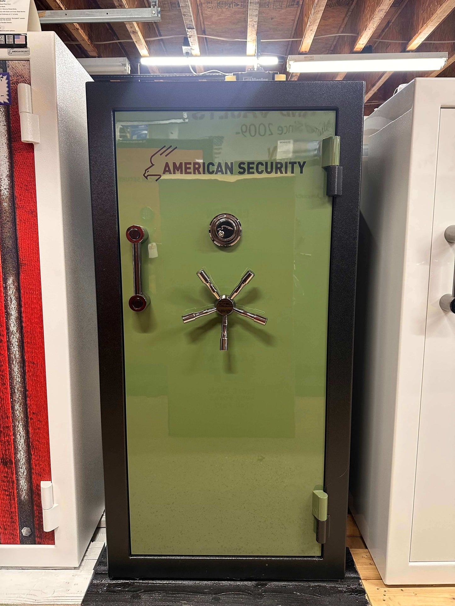 AMSEC BFX6030 Gun & Rifle Safe | Two-Tone: Black & Green